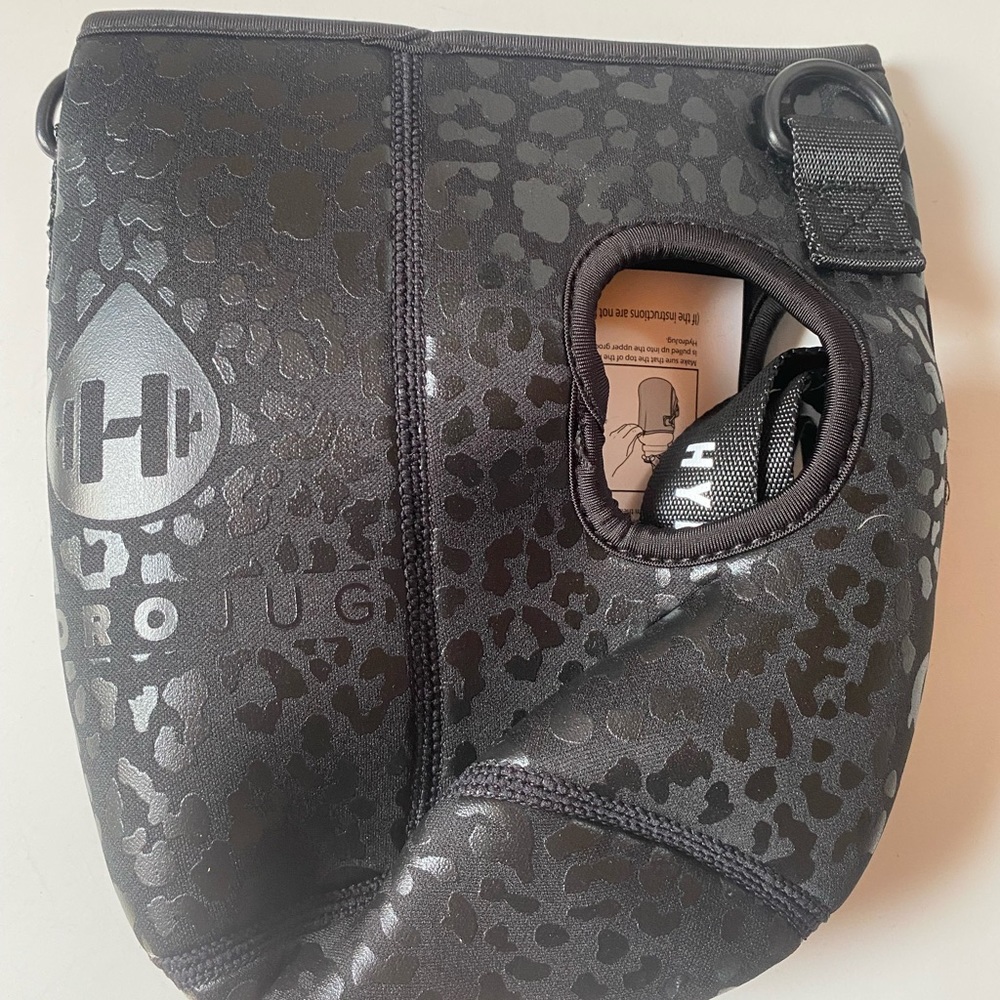 Black Leopard Hydrojug Sleeve
